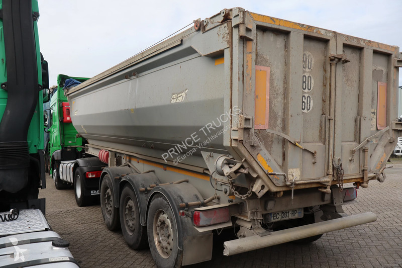 Semitrailer Benalu * C39 * 3AXLE * 26cub *