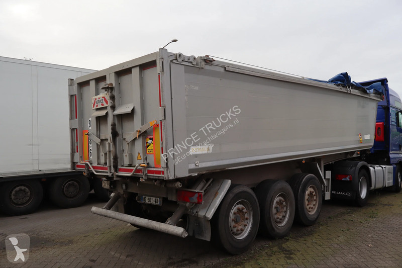 Semitrailer Benalu * C39 * 3AXLE * 26cub *