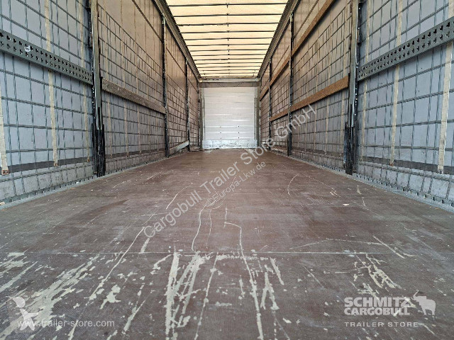 نصف مقطورة Schmitz Cargobull Curtainsider Mega...