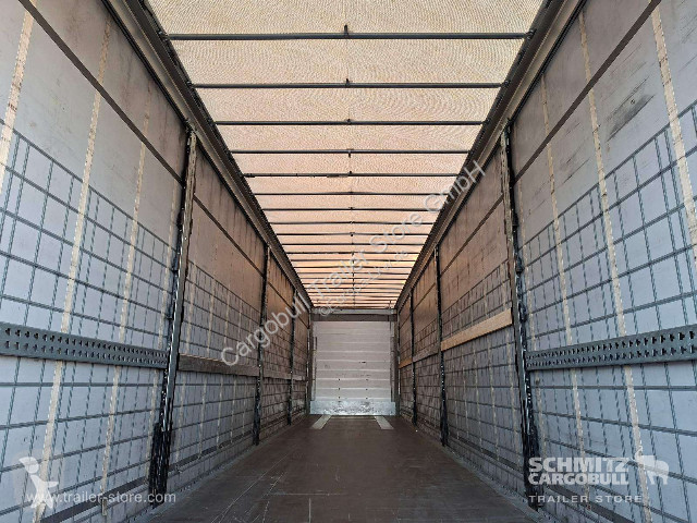 Semitrailer Schmitz Cargobull Curtainsider Mega...