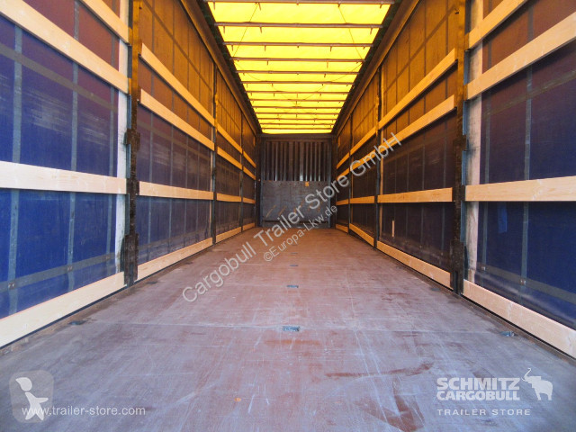 Semitrailer Krone Curtainsider Mega