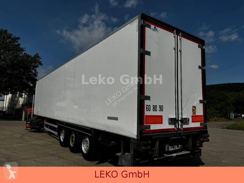 Semirimorchio Fruehauf Standort Budapest