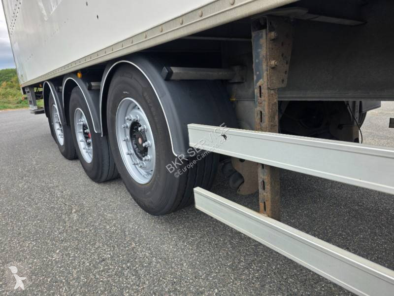 Semiremorca Fruehauf