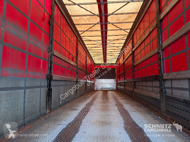 Kögel Curtainsider Mega semi-trailer