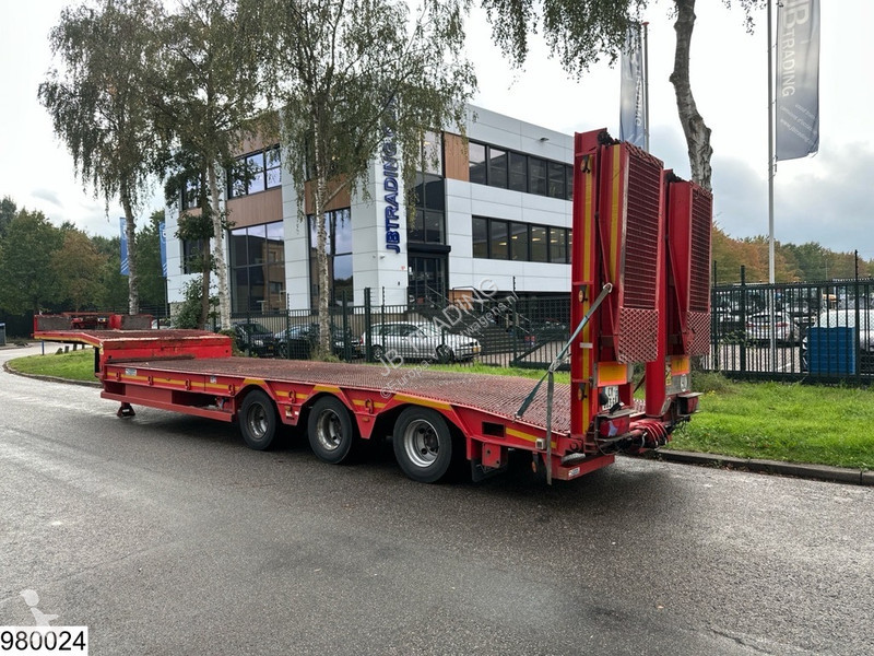 Превоз на строителна техника Verem Lowbed...