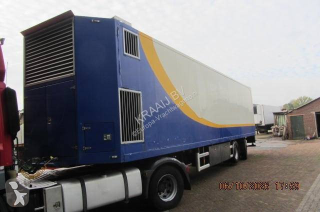 Floor  semi-trailer