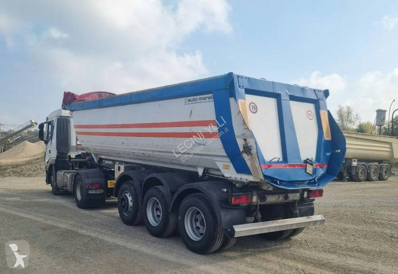 Menci S700 semi-trailer