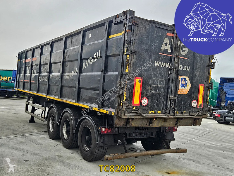 Mega  semi-trailer