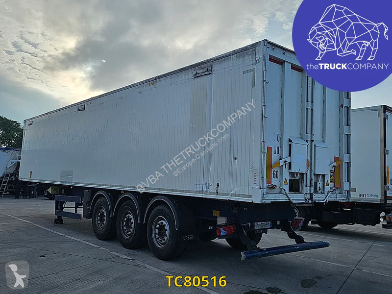 Benalu  semi-trailer