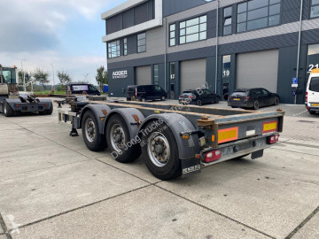 Renders container semi-trailer