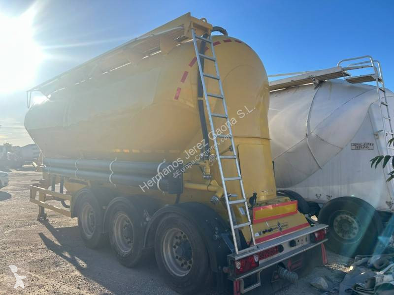 Spitzer  semi-trailer