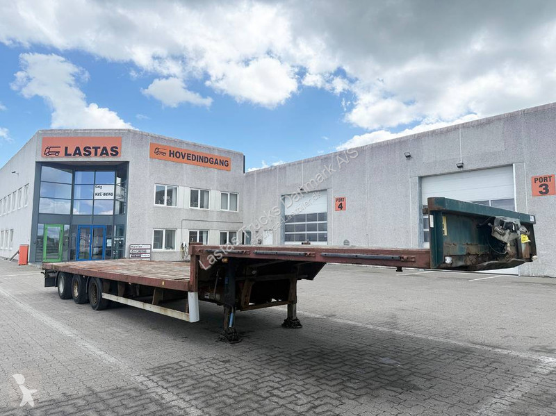 Renders 3 axle Stepdeck / Tiefbettauflieger...