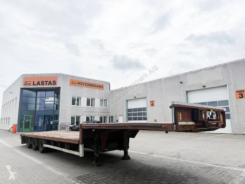 Renders 3 axle Stepdeck / Tiefbettauflieger...