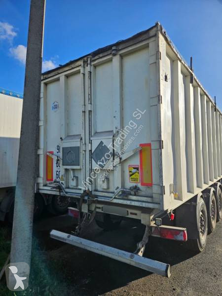 Benalu  semi-trailer