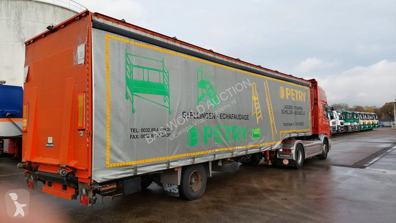 Semi-trailer