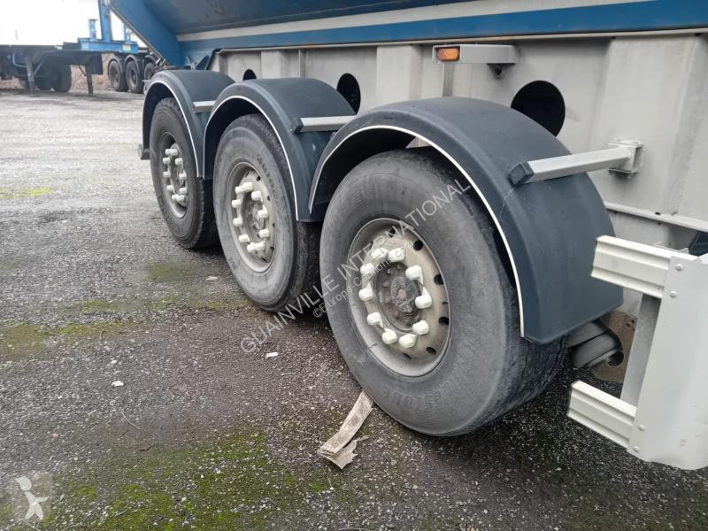 نصف مقطورة Fruehauf