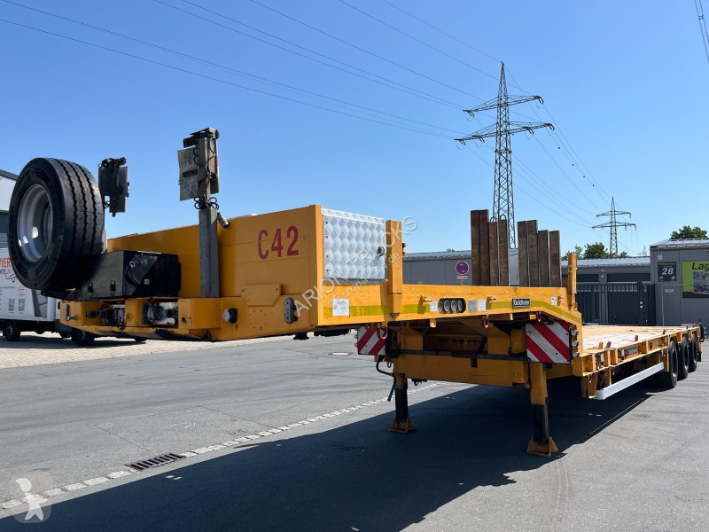 Превоз на строителна техника Goldhofer STZ-L3...