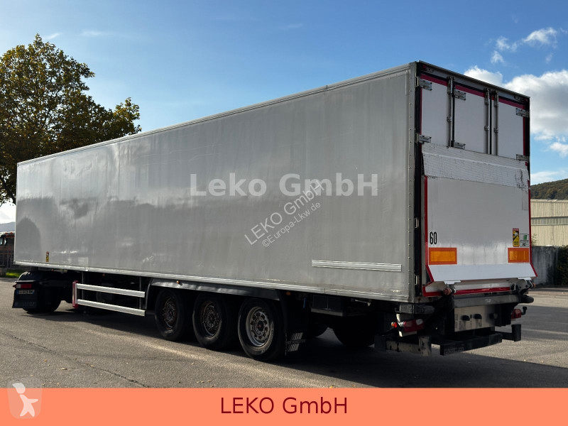 Félpótkocsi Fruehauf Mit Carrier Vector 1950 Mt