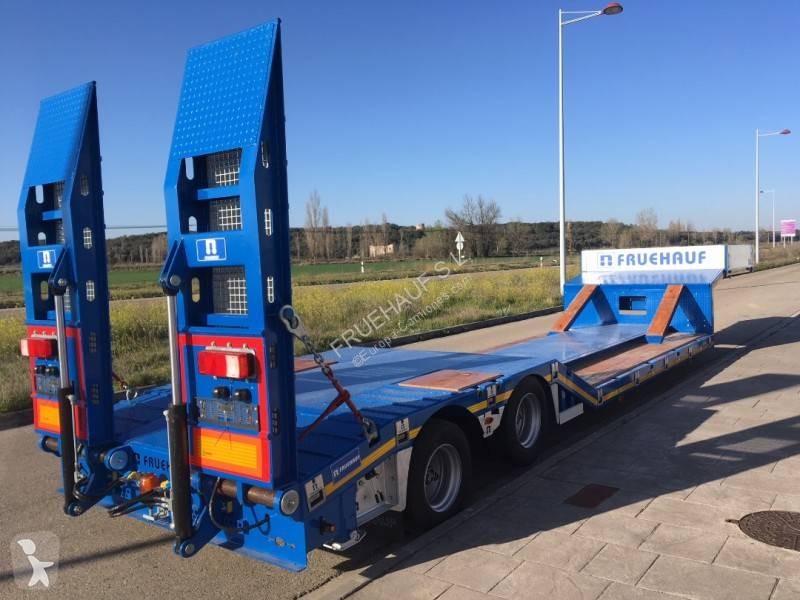 Semitrailer N Fruehauf GONDOLA PORTAMAQUINAS