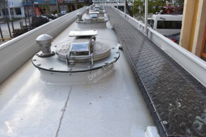 Semi remorque citerne hydrocarbures Donat neuve