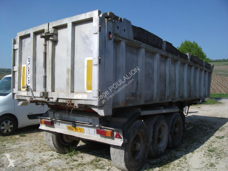 Semitrailer Benalu 3 essieux benne TP benne arrère