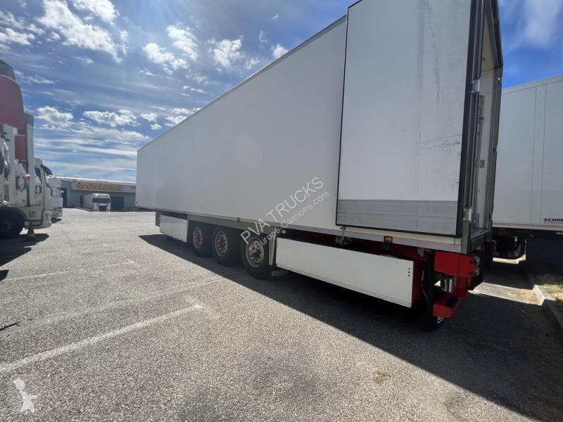 نصف مقطورة Chereau