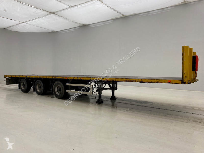 Semitrailer Pacton Plateau