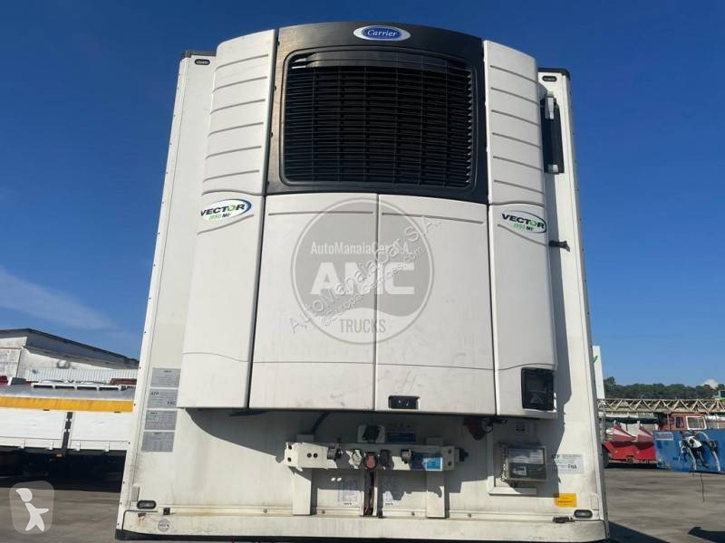 Semitrailer Schmitz Cargobull SCB-S3B 3 EIXOS...