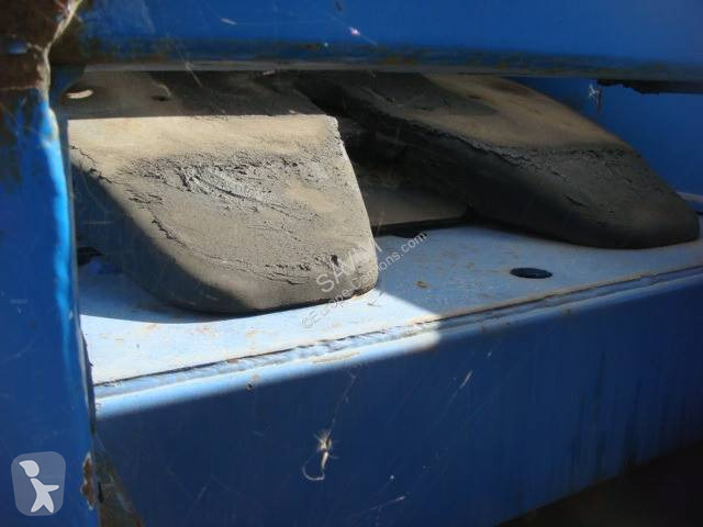 Semi remorque Fruehauf PORTE CONTAINER TIREUSE...