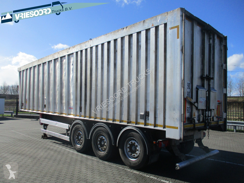 Semiremorca Benalu bencere / 67 m3