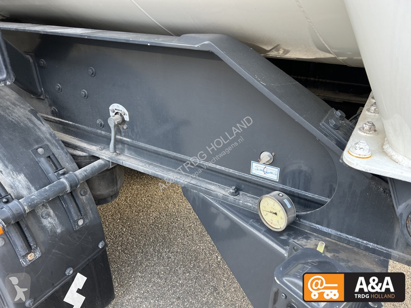 Semi reboque Spitzer SK 2760 CAL 60 CUB, 24...