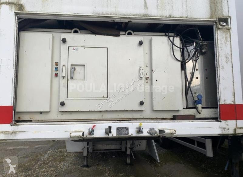 Semitrailer Fruehauf 2 ESSIEUX FOURGON PODIUM 32T