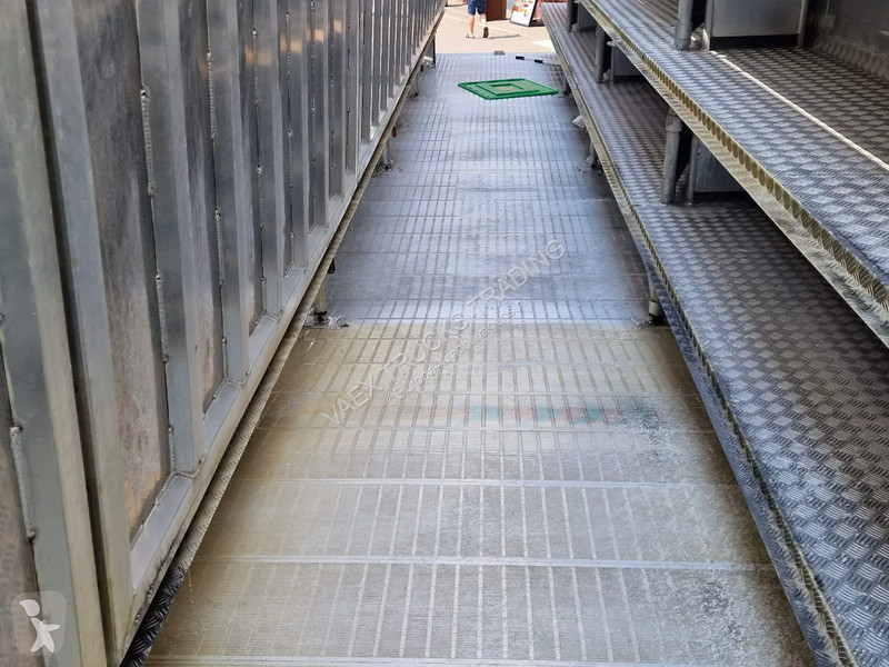 Semiremorca  5 deck livestock trailer - Water &...