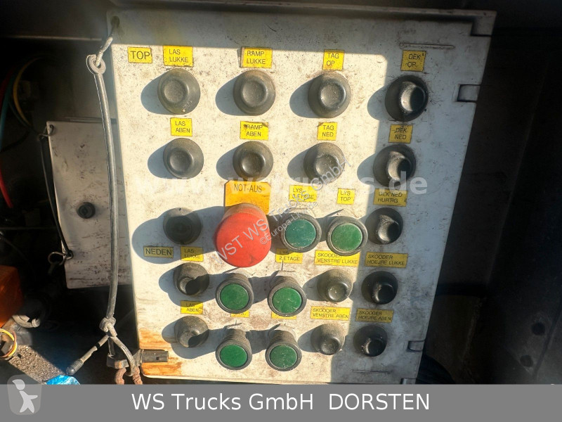 Semitrailer  Finkl  3 Stock Hubdach Typ 2...
