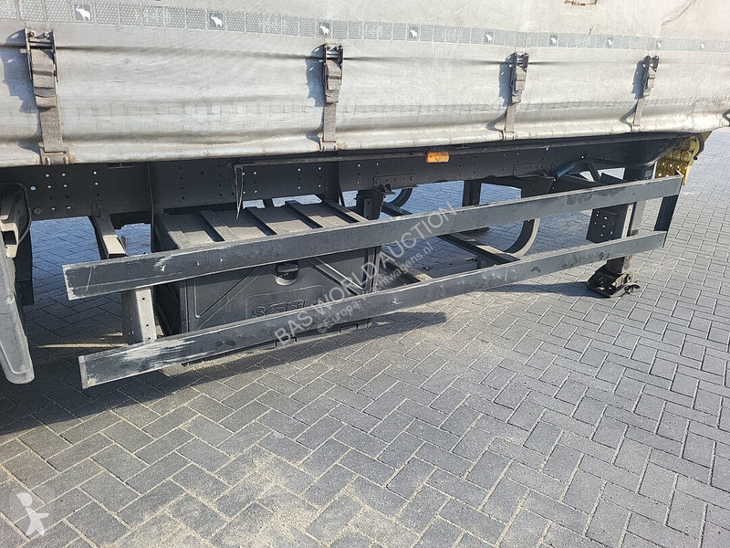 Semirimorchio Schmitz Cargobull SCB*S3T
