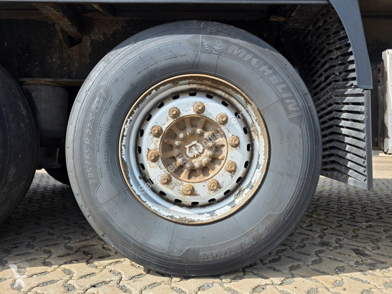 Krone  semi-trailer