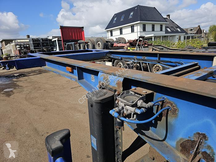 Semitrailer Renders 2 axle 20 ft container...