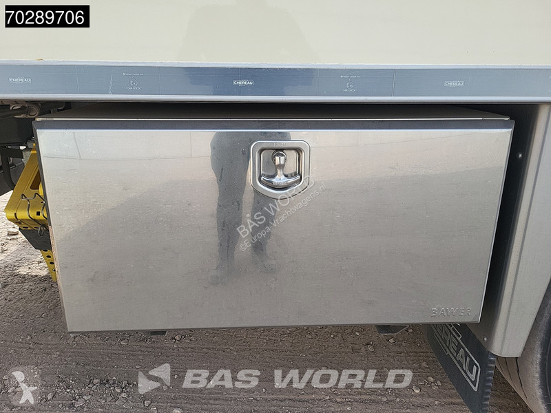 Semitrailer Chereau Thermoking SLXe 300 3 axles...