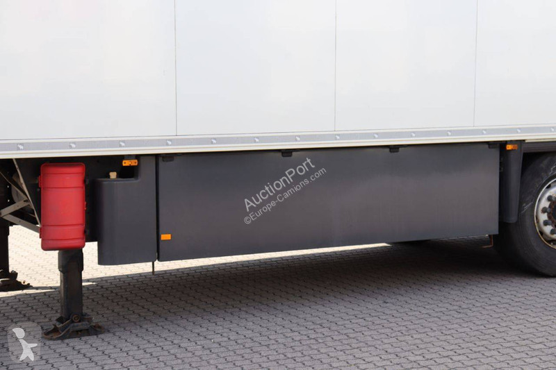 Semirremolque Schmitz Cargobull SCB*S3B