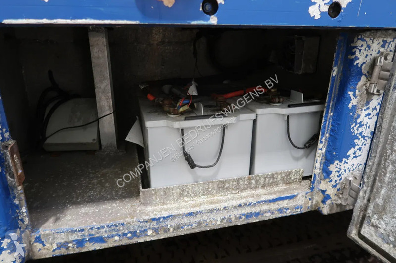 نصف مقطورة Pezzaioli SBA32