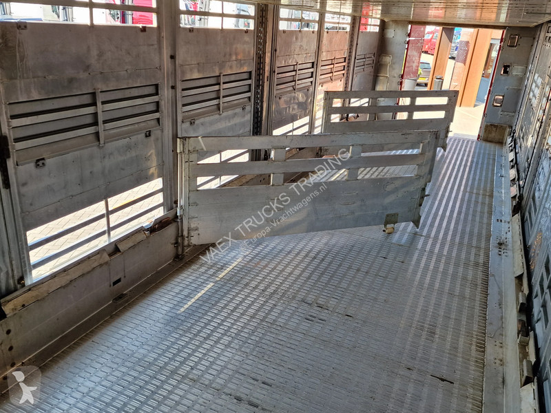 نصف مقطورة Finkl SAV35 - 3/3 deck livestock -...