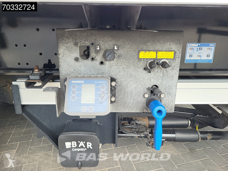 نصف مقطورة Kässbohrer XS Tailgate 2x Lift Axle