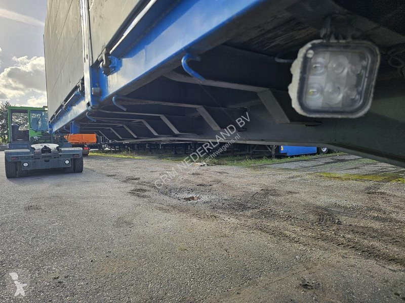 V02-STG-15-30 semi-trailer