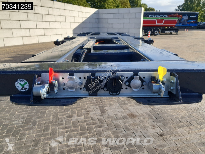 Kässbohrer XS 3 axles NEW Multi 45'ft Lift Axle...