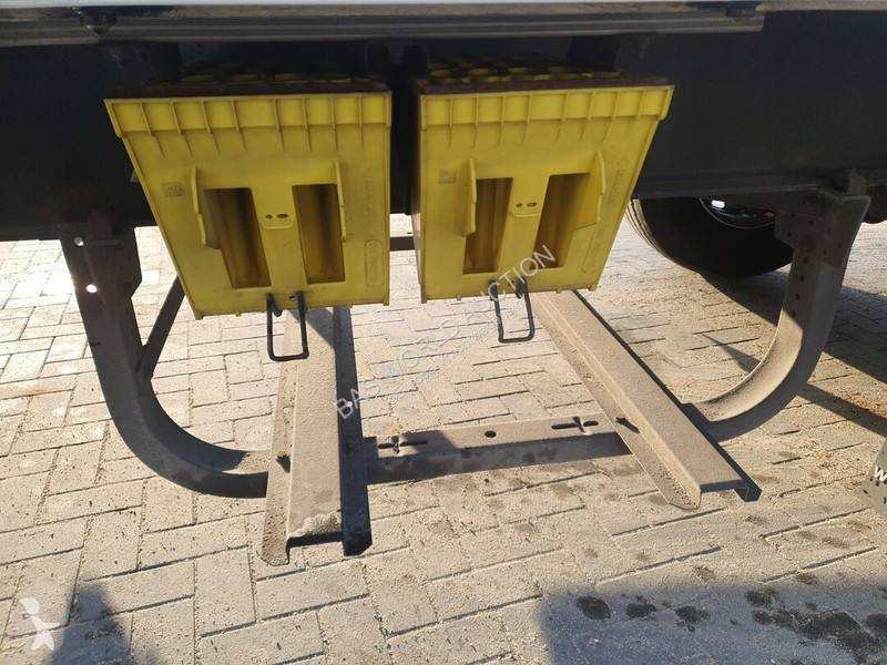 Spier SGL390 semi-trailer