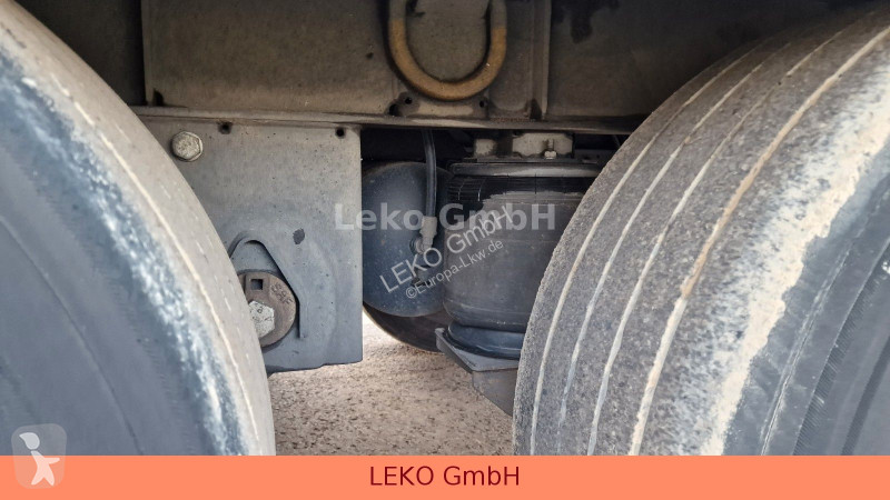نصف مقطورة Fruehauf Frigo Semi 38T Vector...