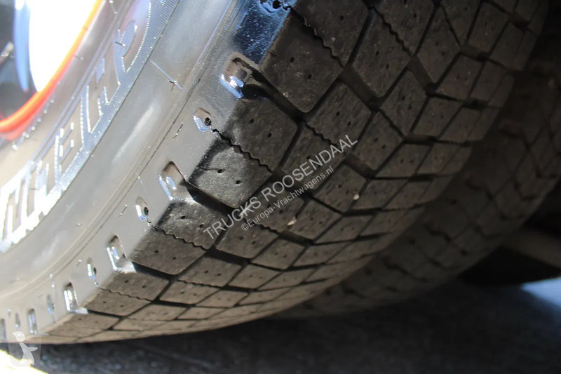 Semiremorca Tracon Uden 2x alu axle + lift