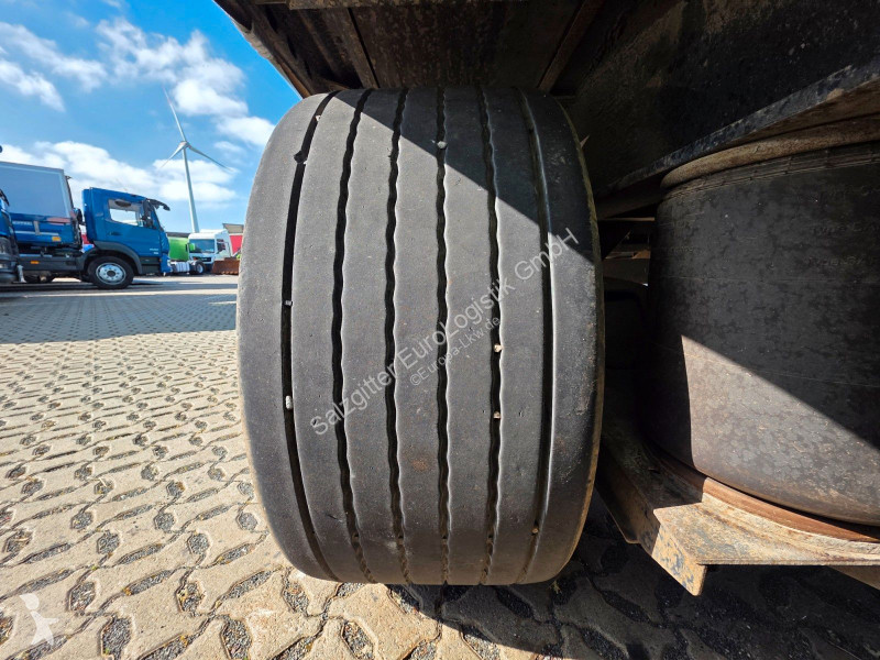 نصف مقطورة Kögel SN 18 / Hubdach