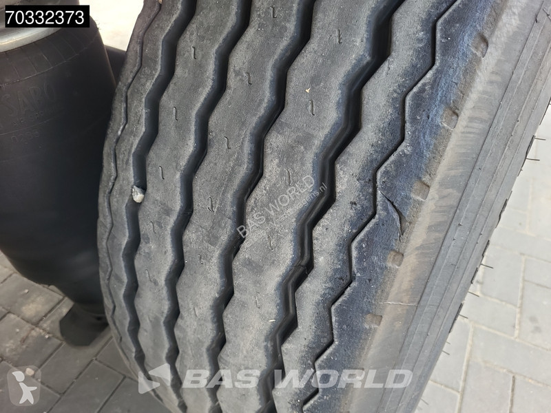 نصف مقطورة Schmitz Cargobull SCB*S3T 3 axles...