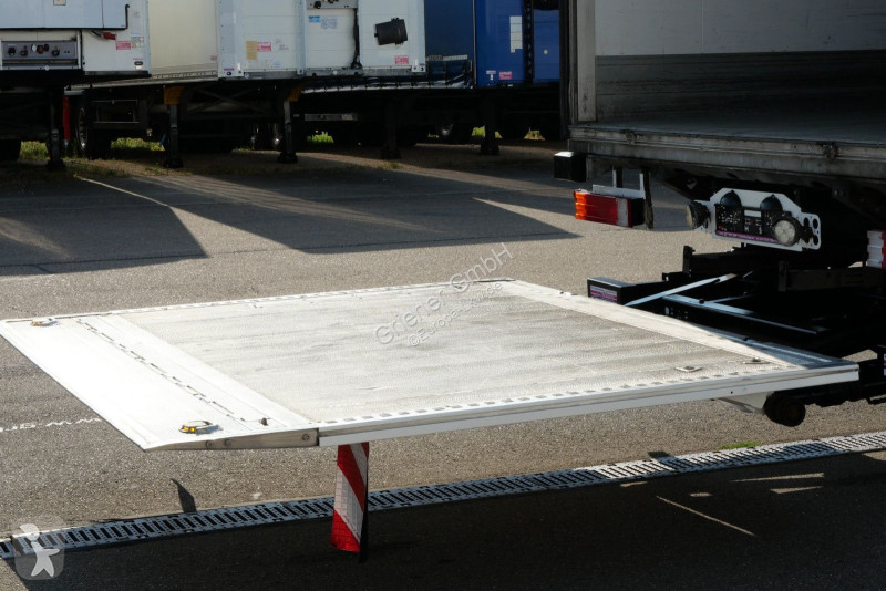 نصف مقطورة Schmitz Cargobull 18 /LZG CITY...